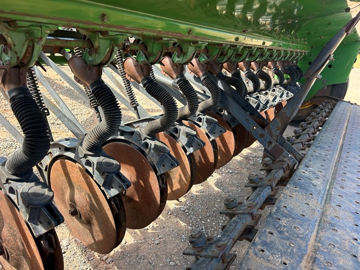 john-deere-8300-image-8