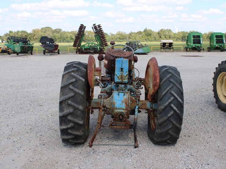 ford-3000-image-4