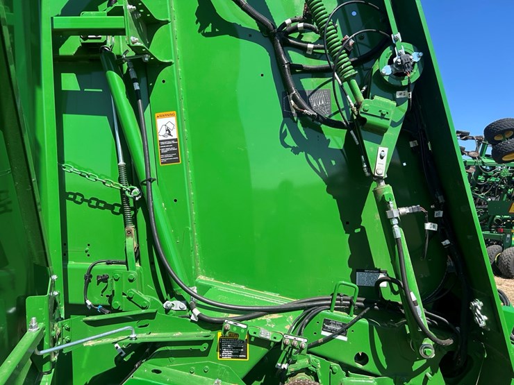 #6-•-2024-john-deere-561m-image-11