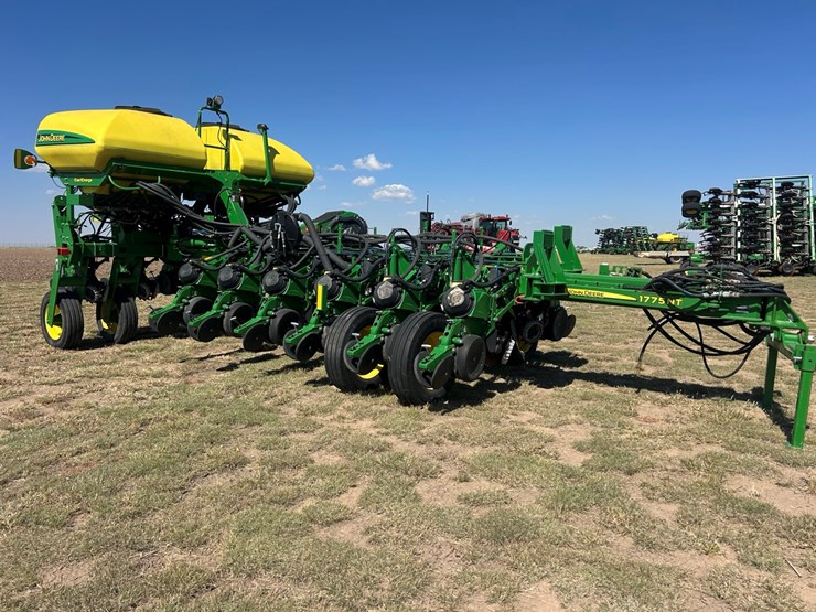 2021-john-deere-1775nt-image-1