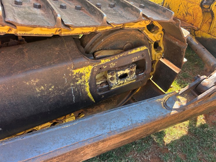 komatsu-d65ex-image-17