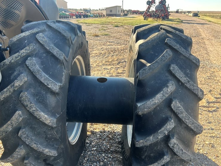 2022-case-ih-magnum-340-image-23