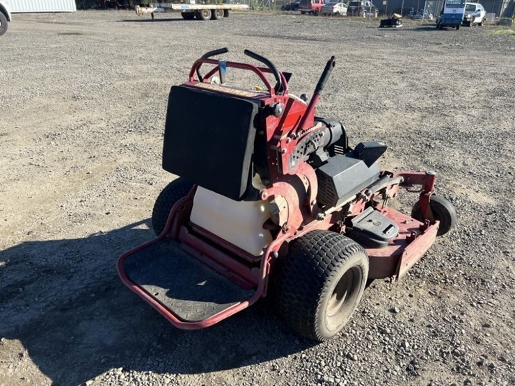 2019-toro-grandstand-rotary-mower-image-4