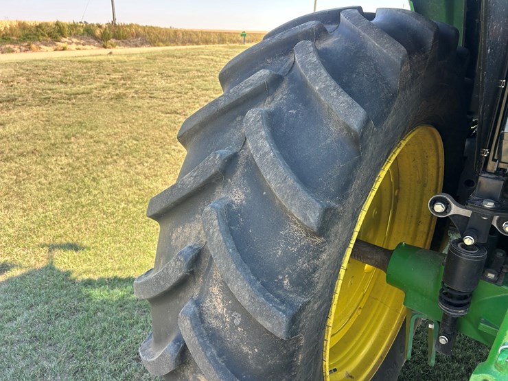 2023-john-deere-6130m-image-8