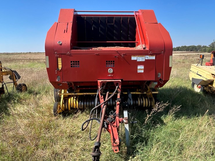 2009-new-holland-br7090-image-22