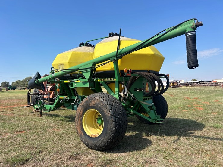 john-deere-1900-image-3