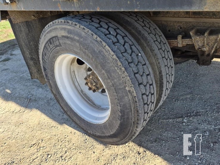 1990-international-flatbed-8462-image-6