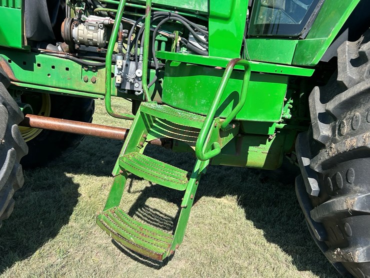 1993-john-deere-4960-image-36
