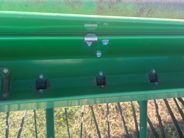 john-deere-450-image-22