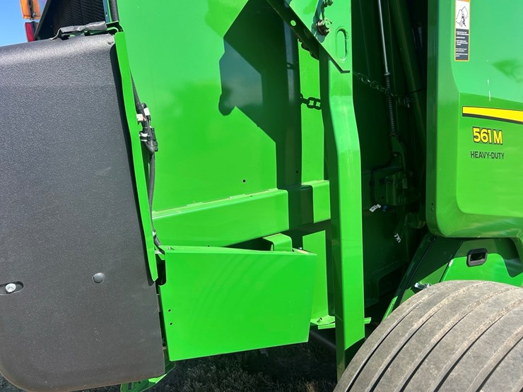 #6-•-2024-john-deere-561m-image-8