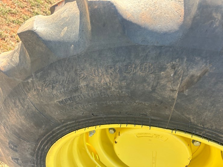 2014-john-deere-7210r-image-23
