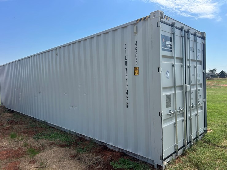#40-•-2025-shipping-container-image-5