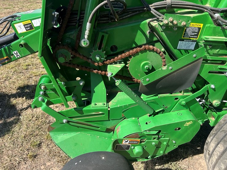 2022-john-deere-560r-image-25