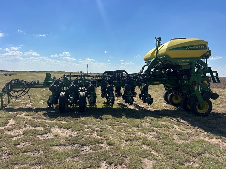 2021-john-deere-1775nt-image-18