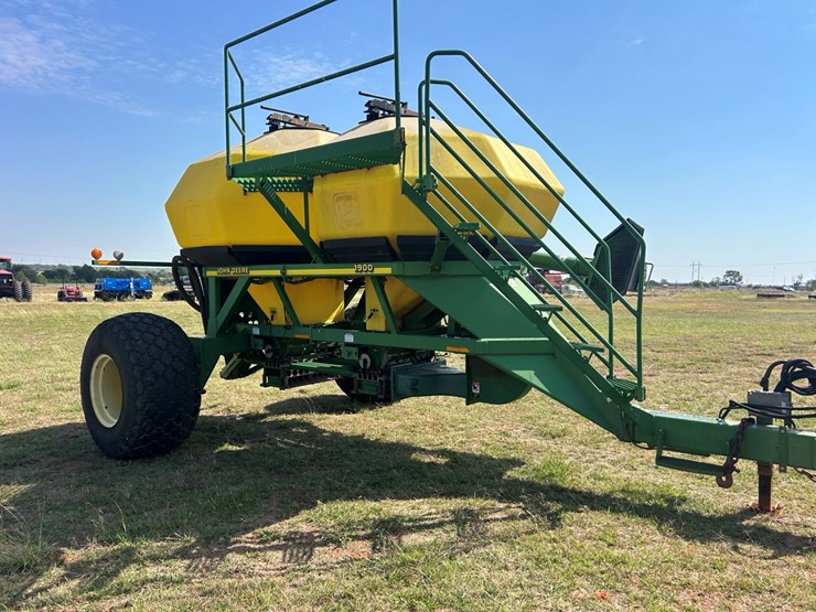 john-deere-1900-image-14