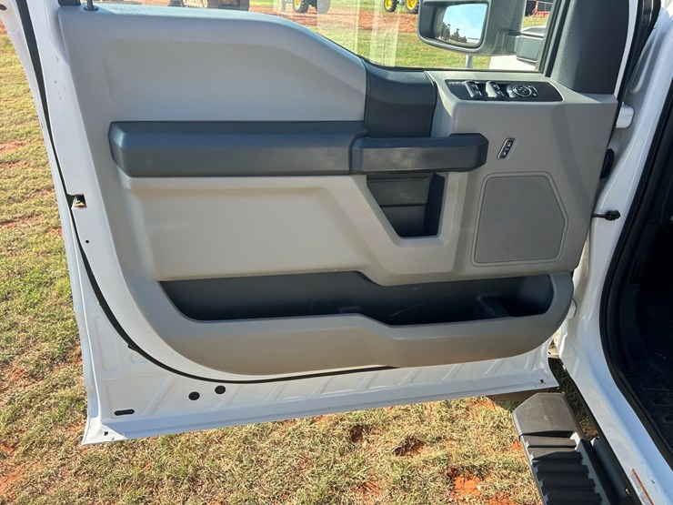 2017-ford-f550-image-20