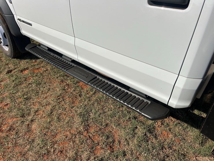 2017-ford-f550-image-10