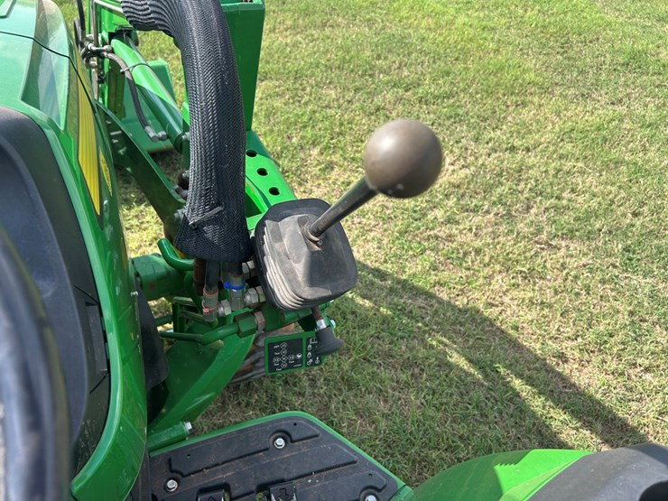 john-deere-4066m-image-21