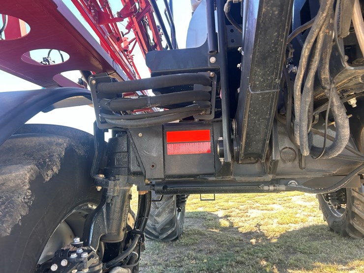 2020-case-ih-patriot-4440-image-7
