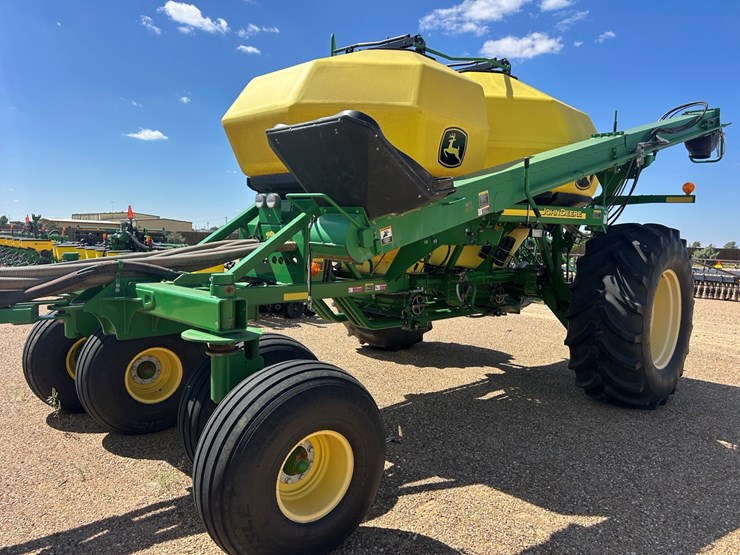 john-deere-1890-image-17