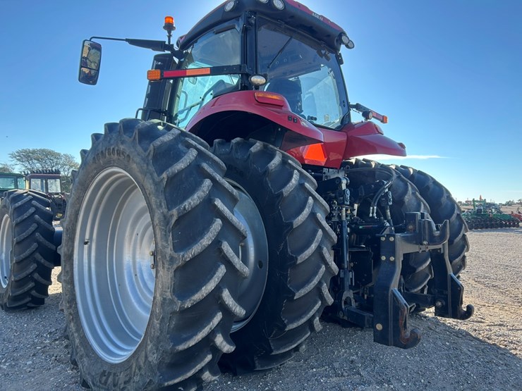 2022-case-ih-magnum-340-image-35