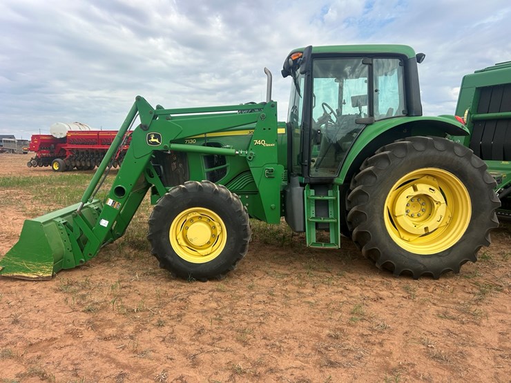 john-deere-7130-image-33
