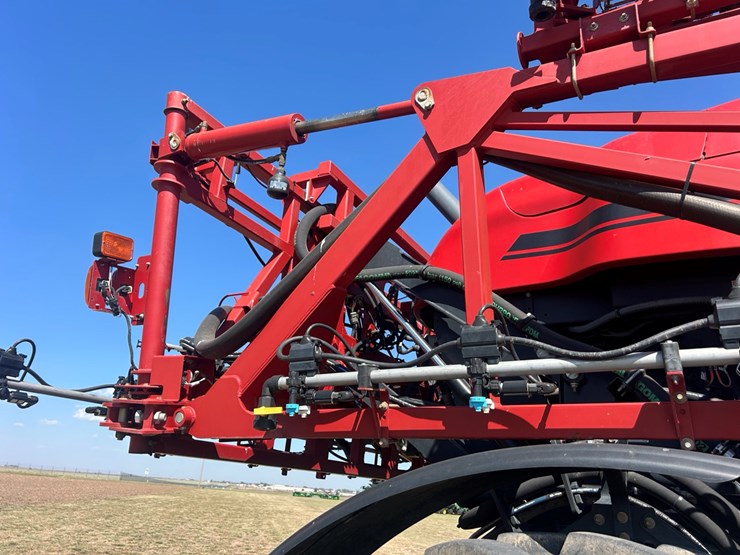 2020-case-ih-patriot-4440-image-13