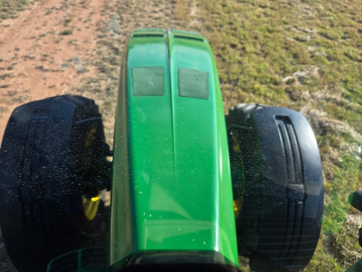 2010-john-deere-8295r-image-5