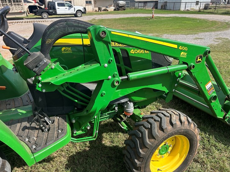 john-deere-4066m-image-28