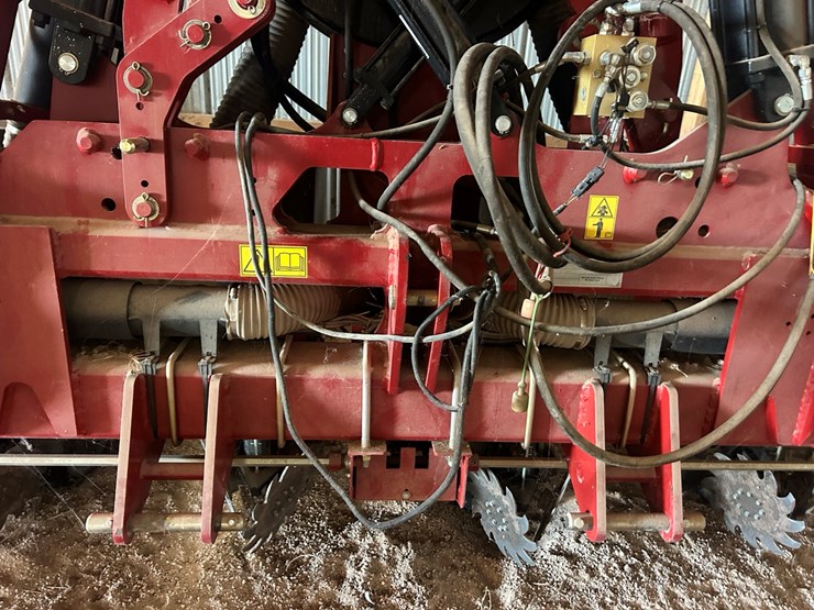 2023-case-ih-1235-image-7