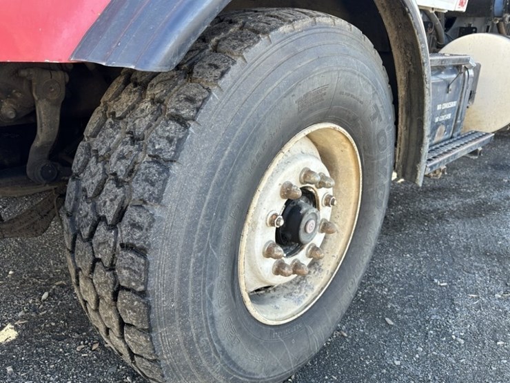 2004-sterling-9500-vactor-vacuum-truck-image-9