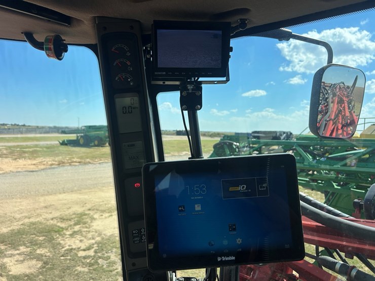 2020-case-ih-patriot-4440-image-46