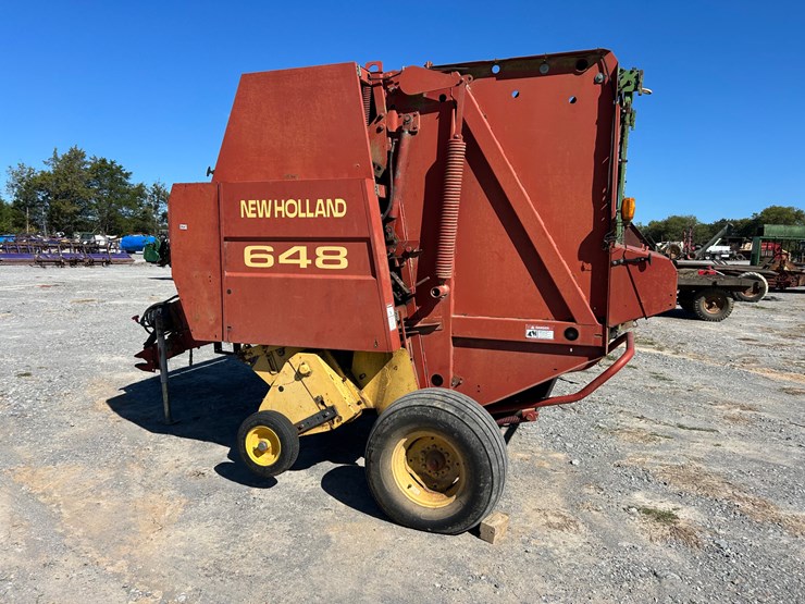 new-holland-648-image-2
