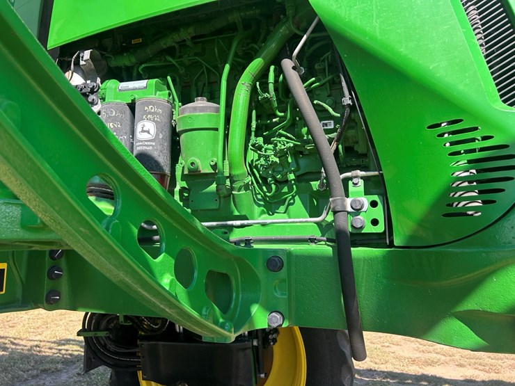 2021-john-deere-r4038-image-21
