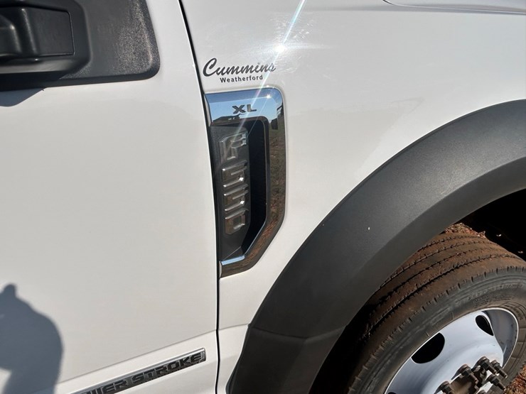 2017-ford-f550-image-37