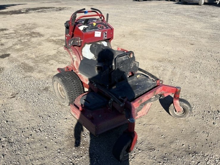 2019-toro-grandstand-rotary-mower-image-2