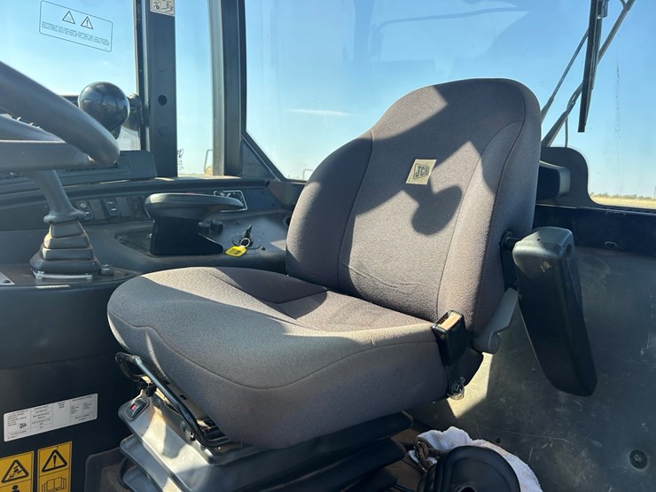 jcb-tm220-image-19