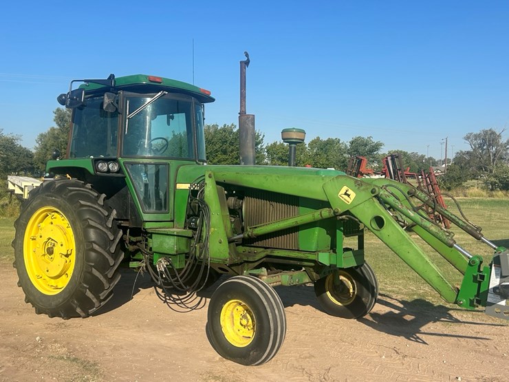 john-deere-4240-image-33