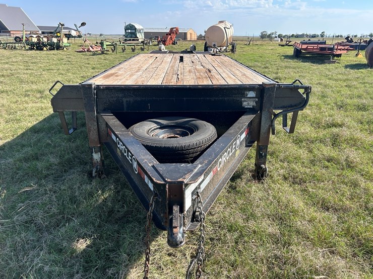 #60-•-circle-m-implement-trailer-image-11