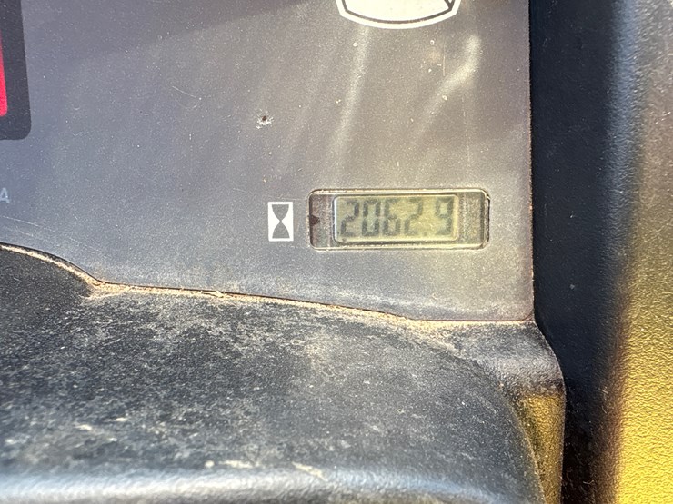 john-deere-gator-hpx-image-6