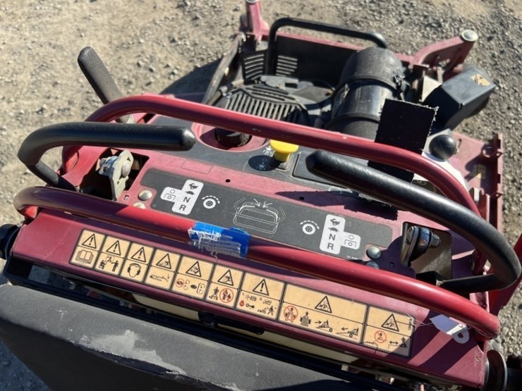 2019-toro-grandstand-rotary-mower-image-13
