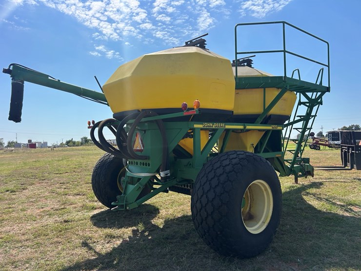 john-deere-1900-image-16