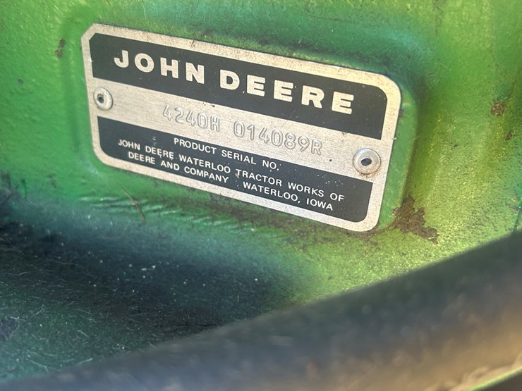 john-deere-4240-image-43