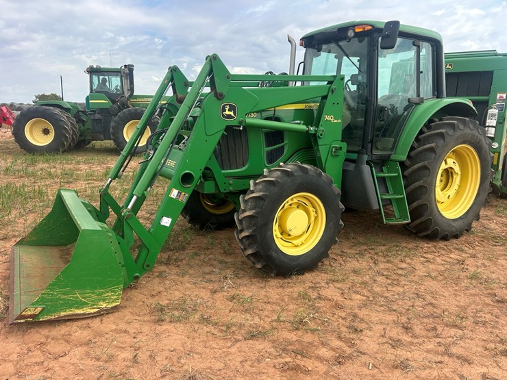 john-deere-7130-image-32
