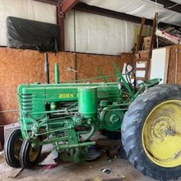 JOHN DEERE B