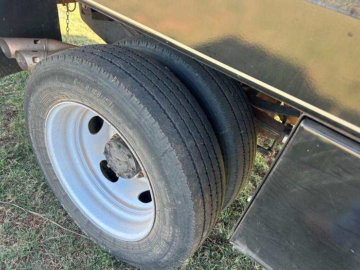 2017-ford-f550-image-17