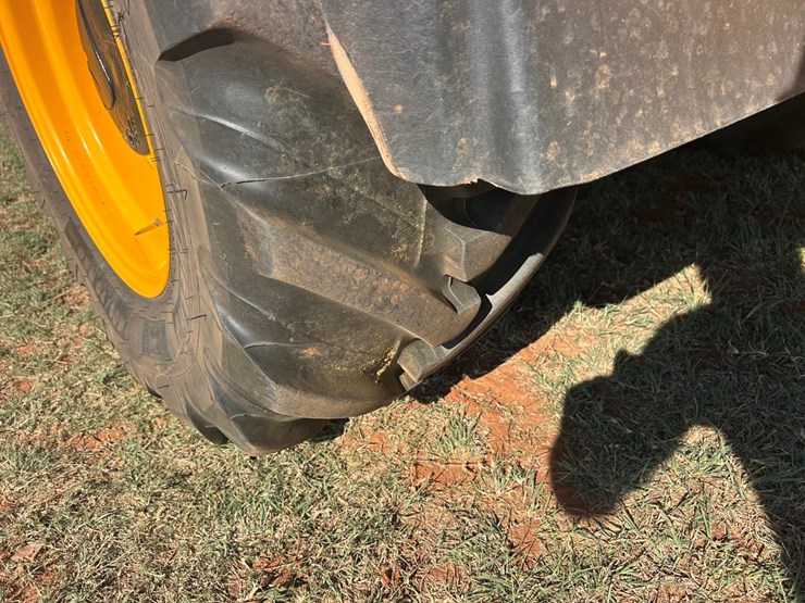 jcb-tm220-image-9
