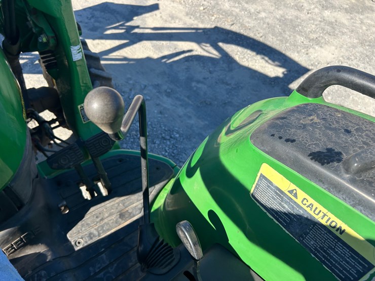 john-deere-4320-image-10