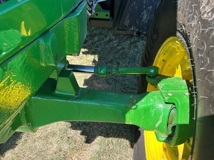 2024-john-deere-6135e-image-21