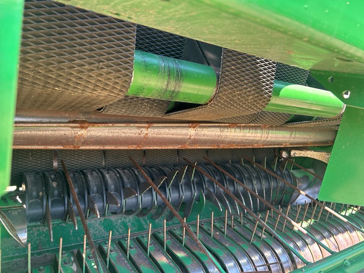 #6-•-2024-john-deere-561m-image-16